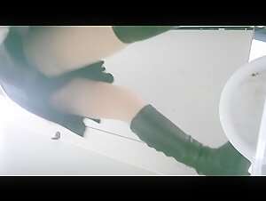 公园女厕全景偷拍多位美女少妇各种极品鲍鱼