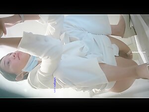 牛逼大神商业城潜入女厕，全方位脸逼同框偸拍多位制服小姐姐方便，高跟丝袜美鲍很养眼啊