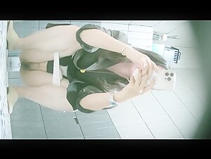 六月新流出厕拍写字楼女厕所前后景双角度高清偷拍 白领姐姐尿尿长靴靓妹换卫生巾