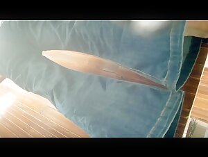 六月流出新系列 夜总会女厕高清后拍小姐尿尿喝高了口吐黄龙的长裙靓妹