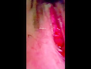 艺校女厕所大神近距离贴B拍 几个高颜值小姐姐的极品嫩鲍鱼