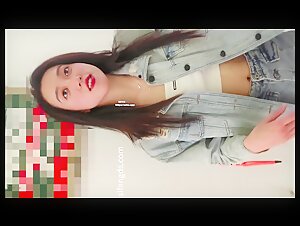 办公楼女厕全景偷拍超极品高挑气质美妞 人美B更美