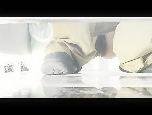 十二月女厕所拍大神写字楼尾随几个白领姐姐女厕偷拍她们尿尿