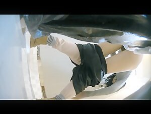 一月新流出 酒吧女厕所全景偷拍 全是年轻漂亮小姐姐猴急男尾随女伴进厕所直接就摁住后入一顿操