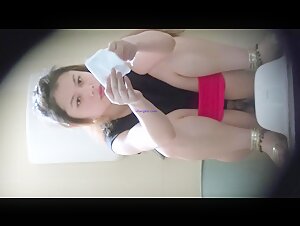 商场女厕双镜头偷拍 多位极品少妇的各种极品美鲍鱼